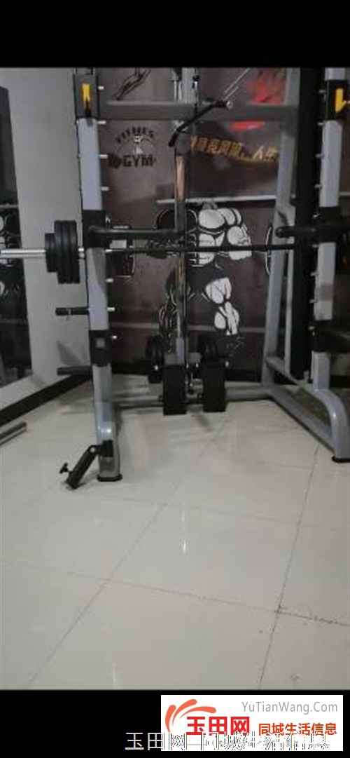 出售一款多功能史密斯，杠铃片130kg，有杠铃，哑铃凳。自提出售。价格面议。