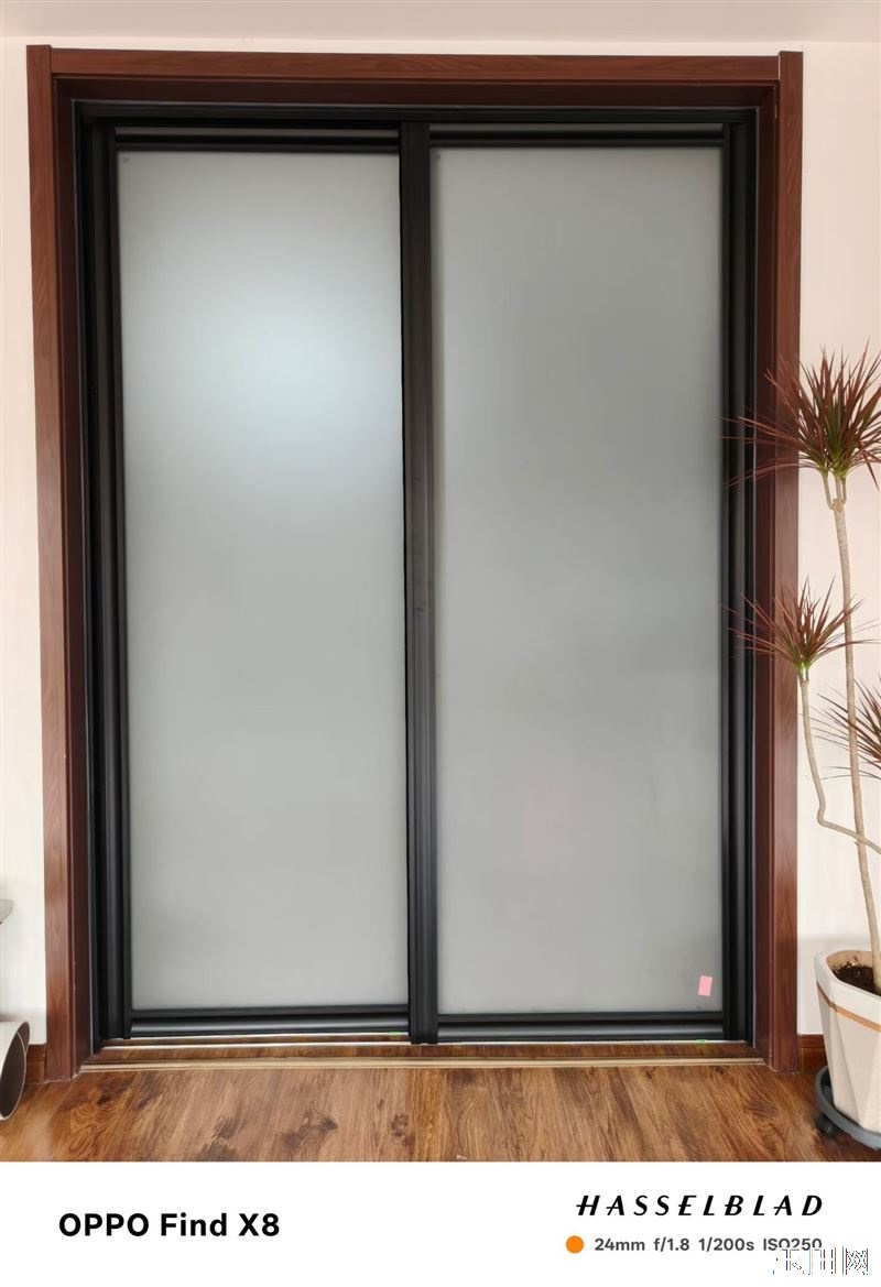 招聘钛镁合金门厂制作安装师傅，有领导能力和操持能力，工资加奖金制度，5000-10000